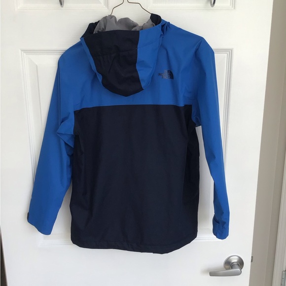 The North Face Youth Hooded Rain Jacket Sz Med (10-12) - Picture 2 of 3